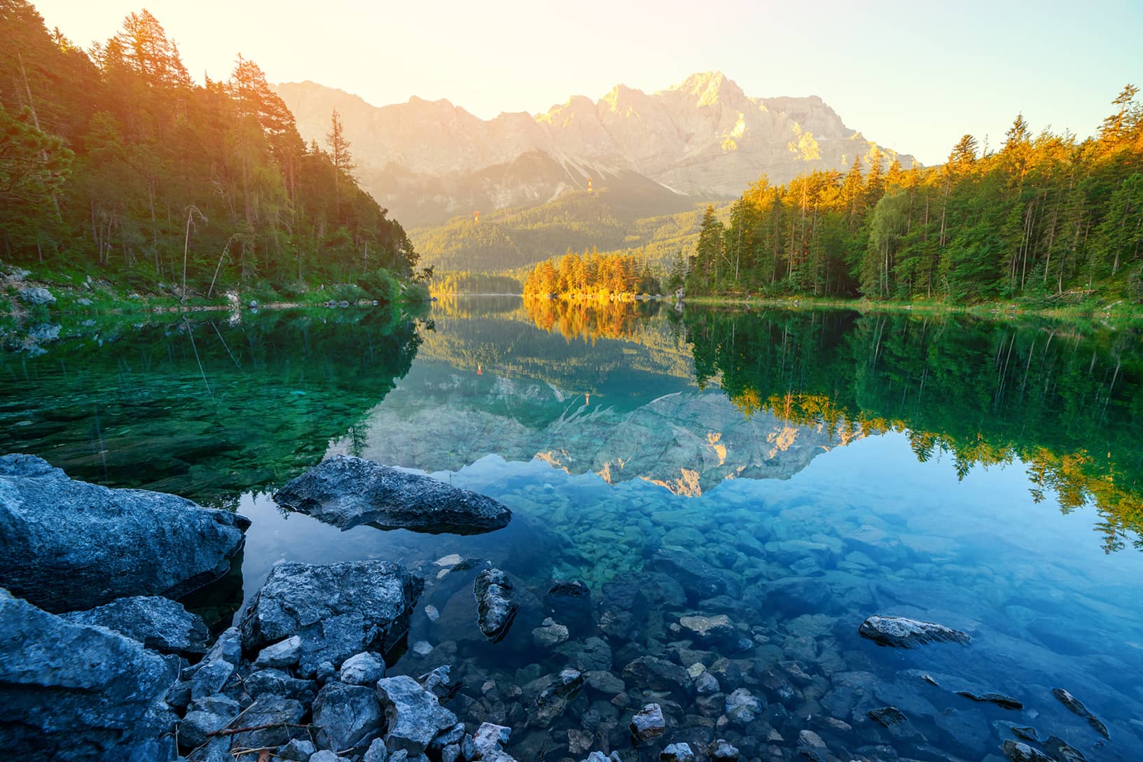 fantastic-sunrise-on-mountain-lake-eibsee-2021-08-26-17-02-19-utc.jpg